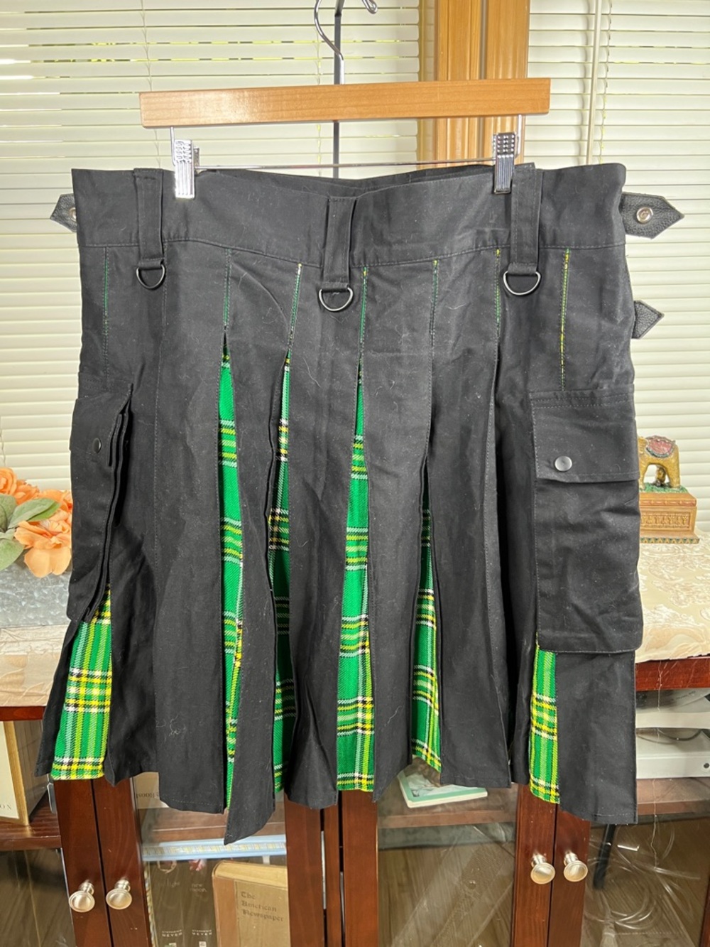 Modern Irish Green Tartan & Black Cotton Hybrid Tactical Mens Kilt Size 46/48